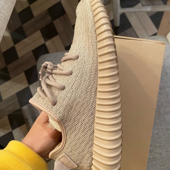 Yeezy Boost 350 Original Oxford Tan - Picture 10 of 14